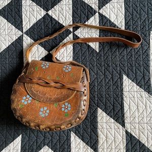VINTAGE 1970’s leather satchel with flowers